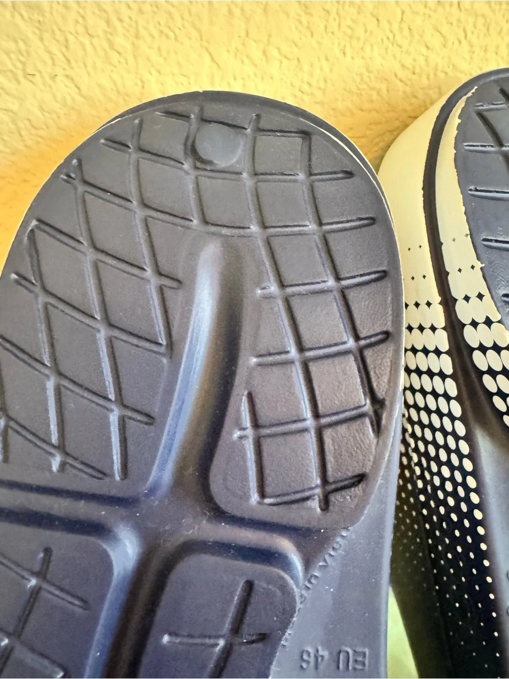 NWT OOFOS OOahh Sport Slide sandals Men’s size 13
